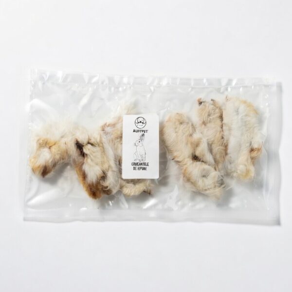 Crocănțele de Iepure — piele naturală de iepure cu blană, deshidratată. Single-ingredient, pentru câini și pisici. Beneficii digestive naturale. AufPet.